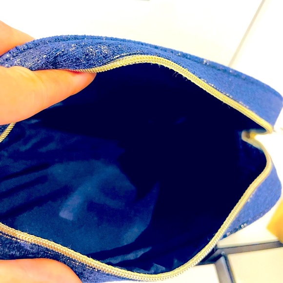 Chanel Holiday Makeup set - Picture 8 of 13